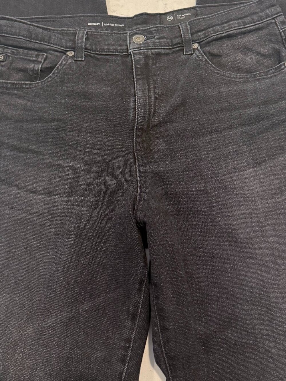 AG Brinley Mid Rise Straight Jeans Size 32